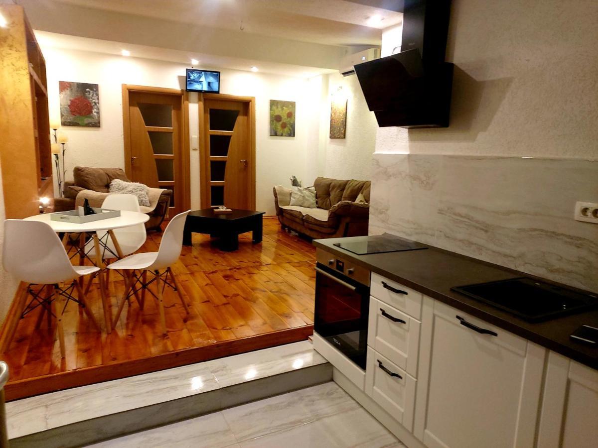 Apartmani Vuk Cetinje Exterior foto