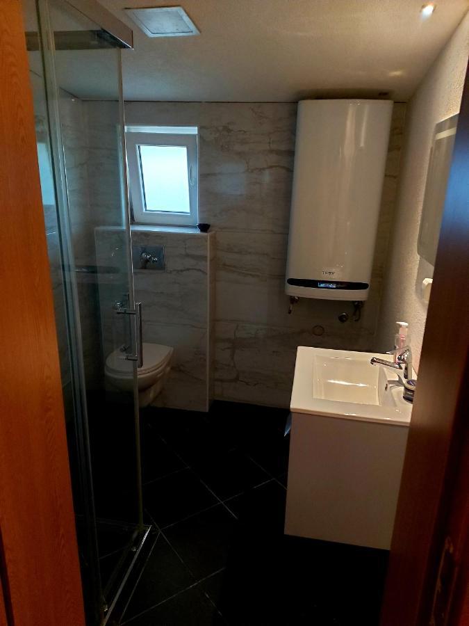 Apartmani Vuk Cetinje Exterior foto