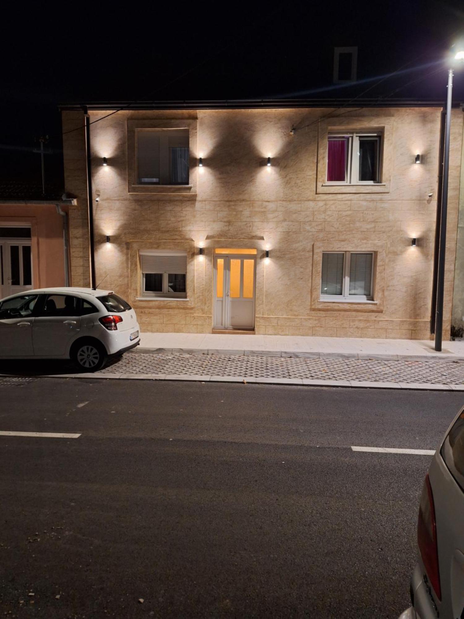 Apartmani Vuk Cetinje Exterior foto